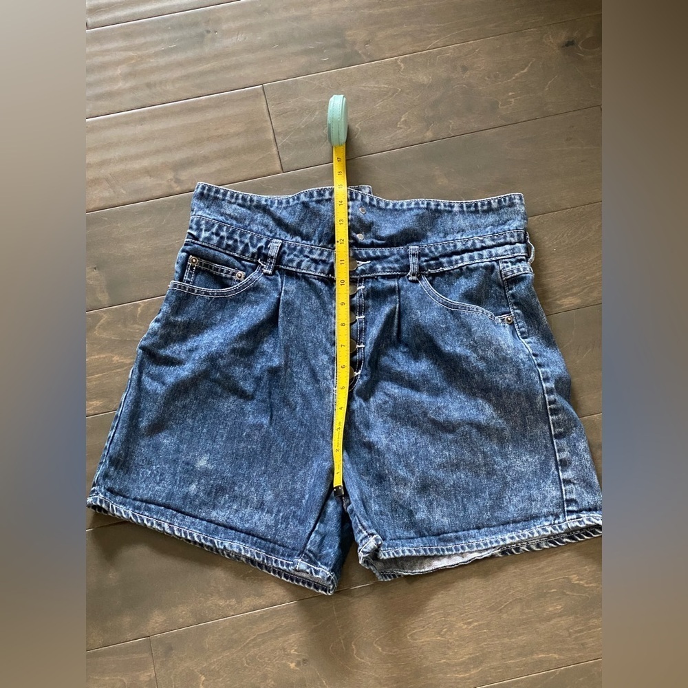 Denim High-Waisted Women's Flared Wide Leg 80’s 90’s Style Shorts - Picture 5 of 9